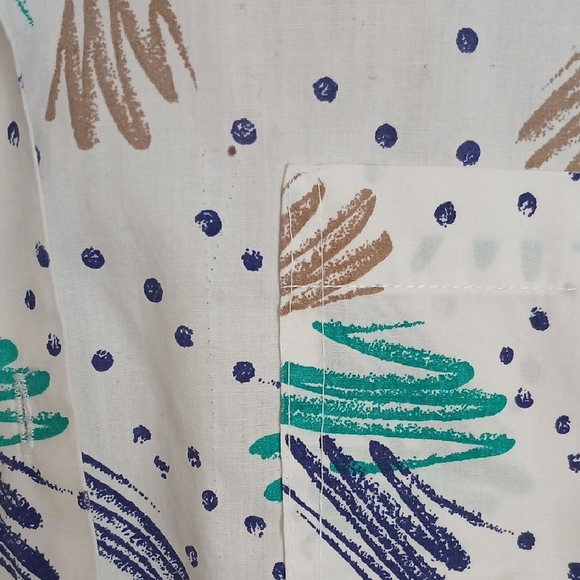 Women's Patterned Button Down Shirt - Picture 5 of 6